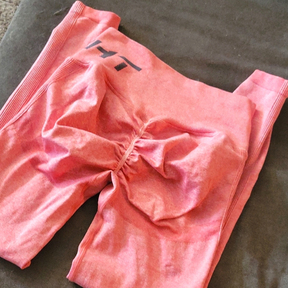 Echt arise scrunch leggings